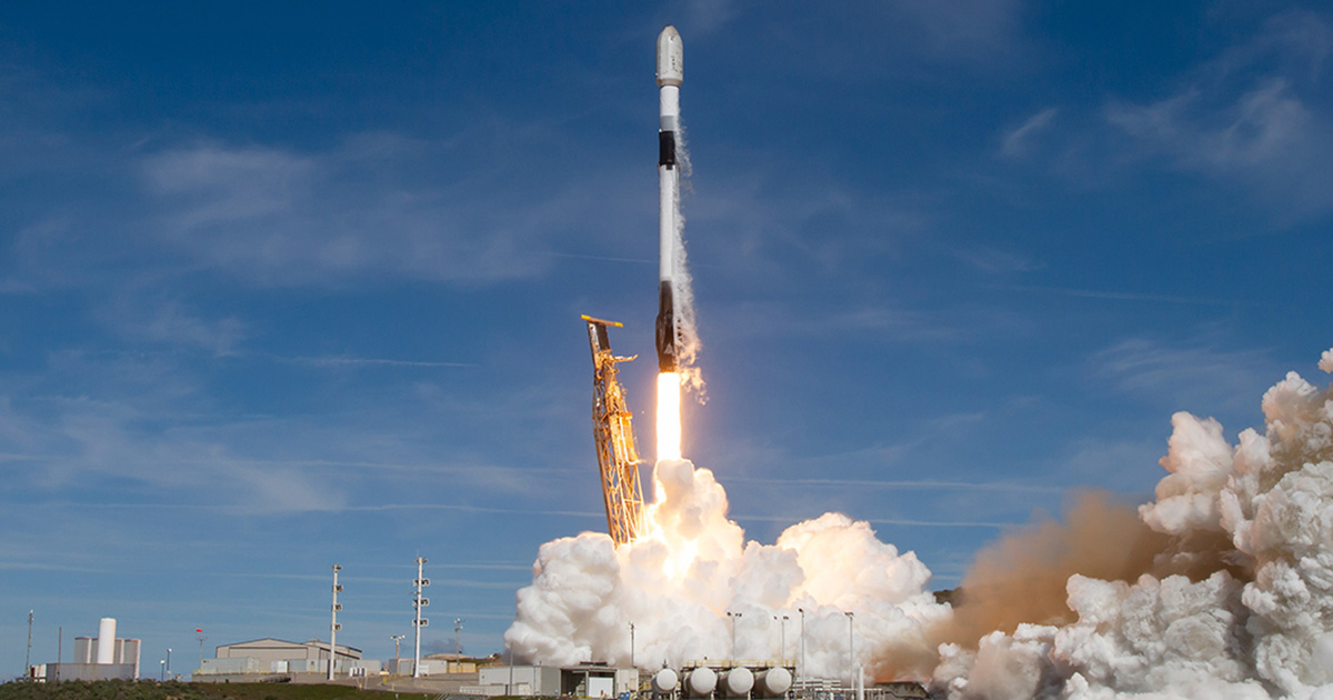 PYXISを搭載して打ち上がるFalcon 9(出典:SpaceX)